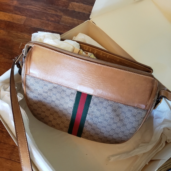 Vintage Gucci purse with box - Picture 4 of 17
